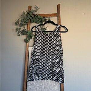 Old Navy Black & White Geometric Tank Top